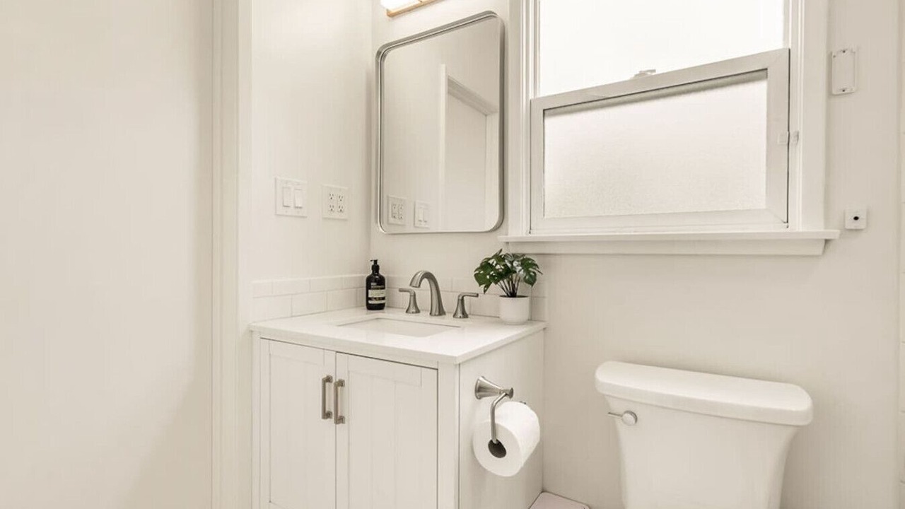 Photo of Bathroom in The Plaza