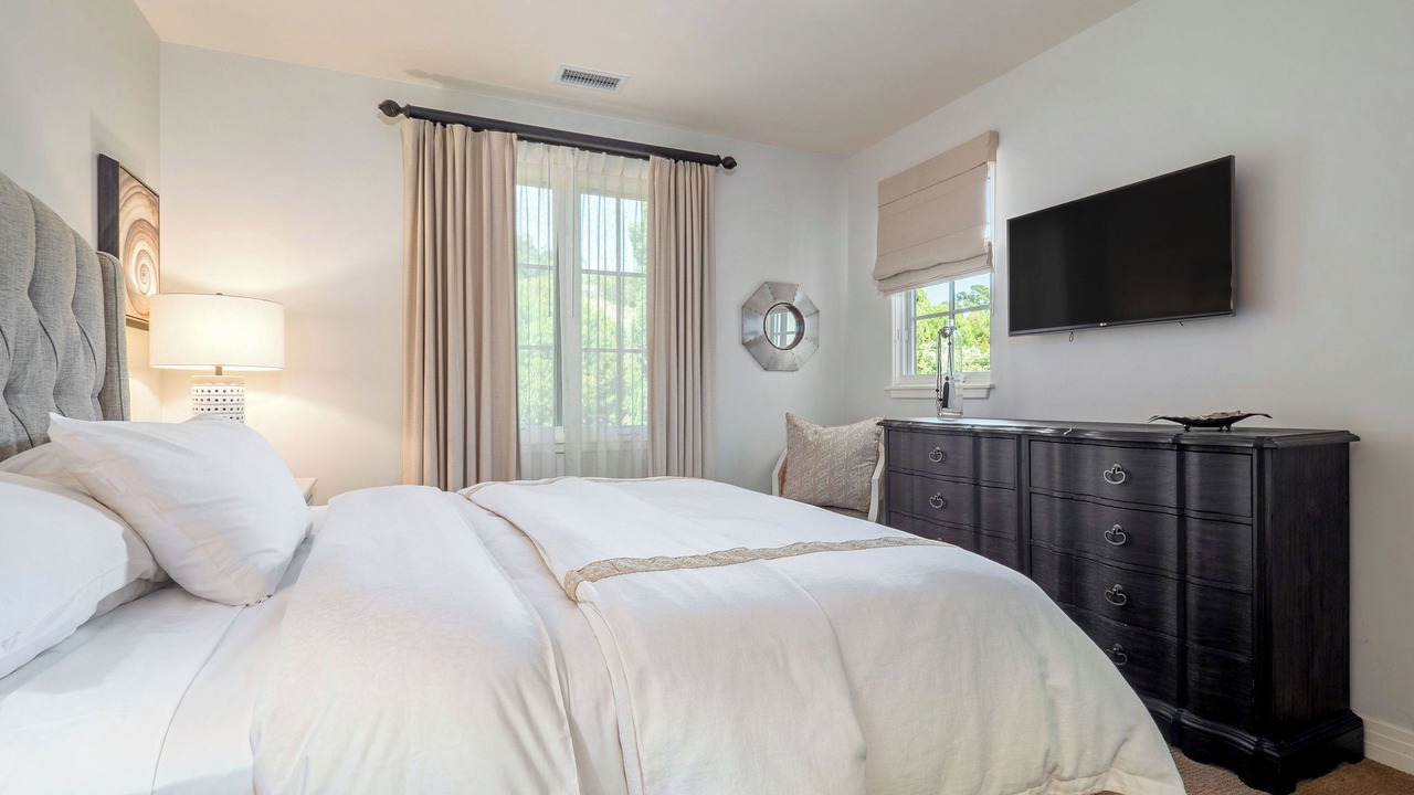 Photo of Bedroom in Rancho Palos Verdes