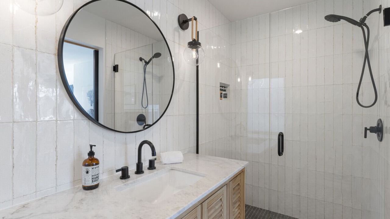 Photo of Bathroom in Balboa Island
