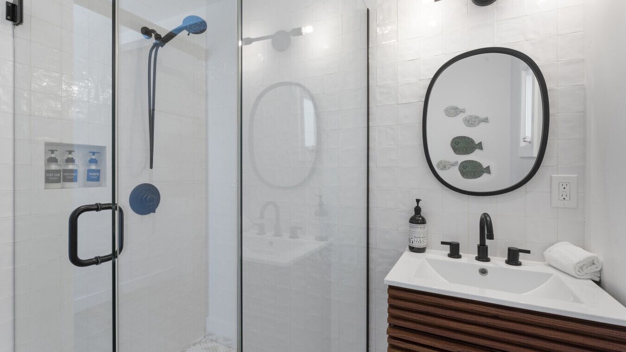 Photo of Bathroom in Balboa Island
