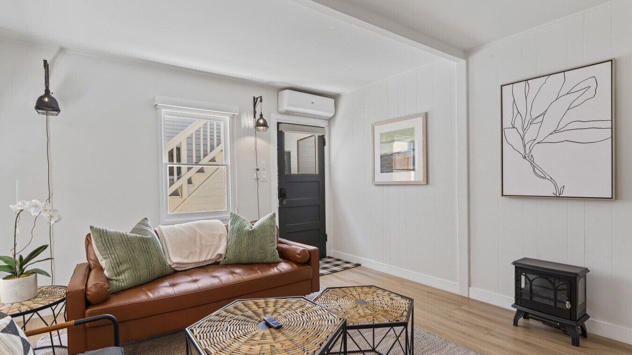 Photo of Livingroom in Balboa Island