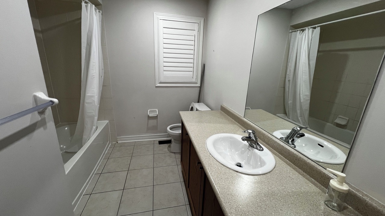 Photo of Bathroom in Halton Regional Municipality
