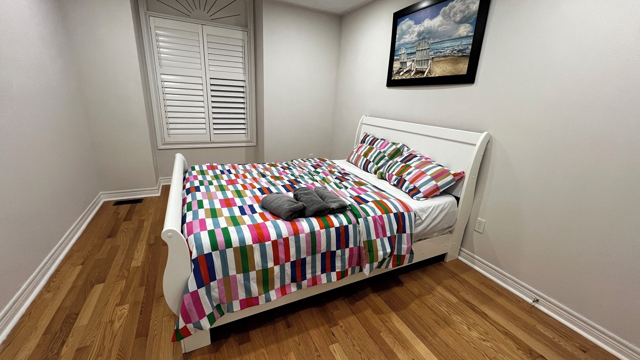 Photo of Bedroom in Halton Regional Municipality