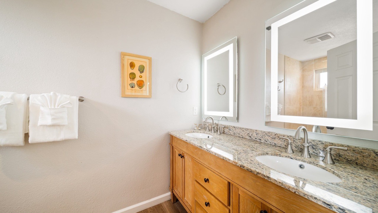 Photo of Bathroom in Corona del Mar