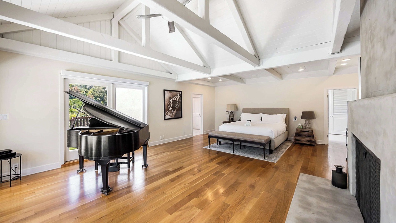 Photo of Bedroom in Beverly Hills