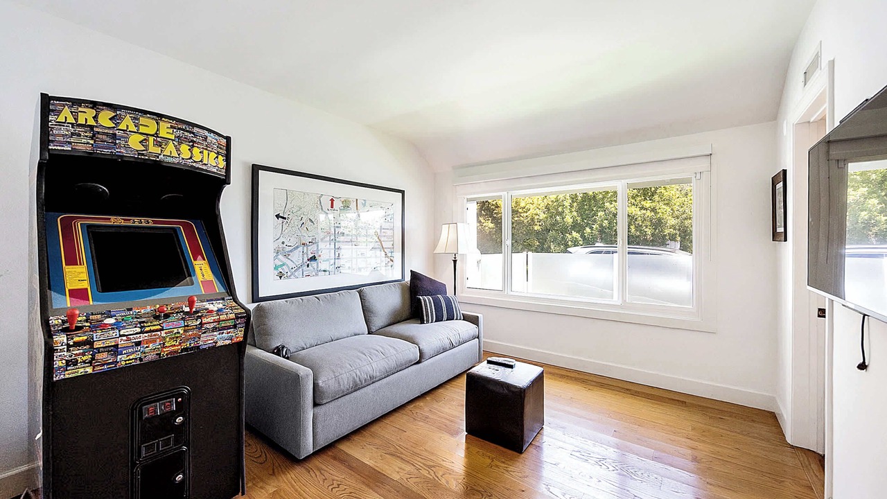 Photo of Bedroom in Beverly Hills