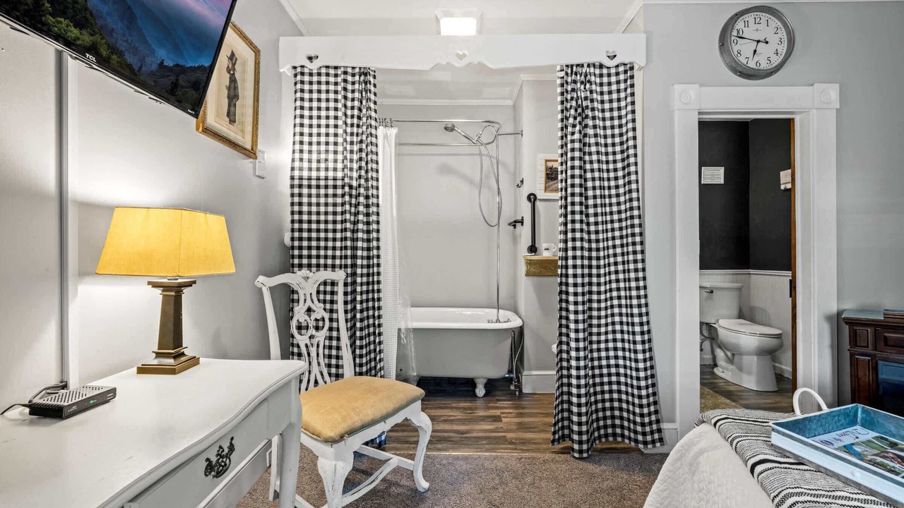Photo of Bedroom in Sylva