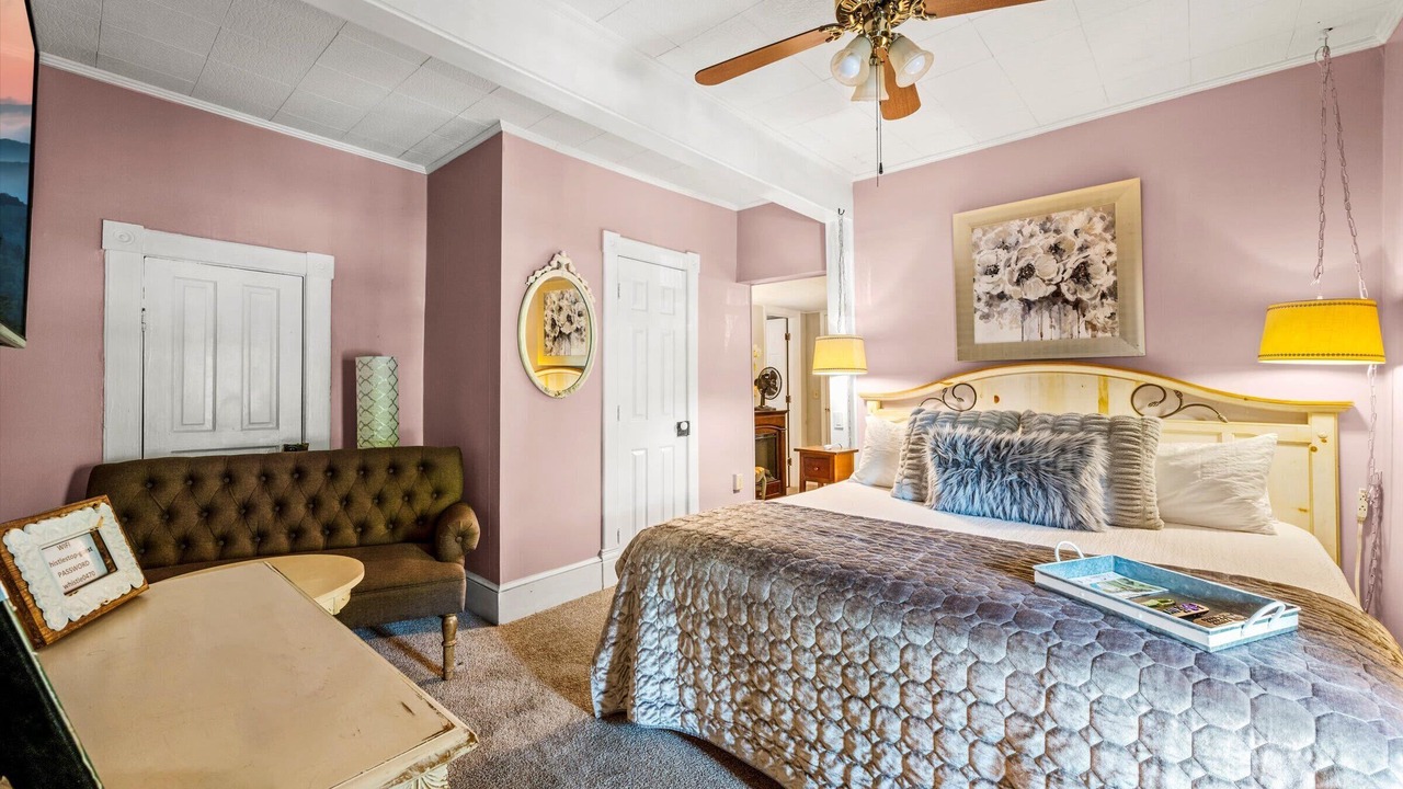 Photo of Bedroom in Sylva