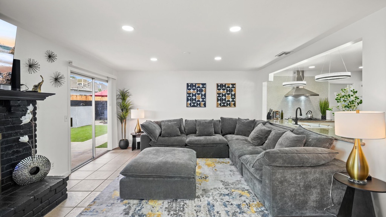 Photo of Livingroom in East Hemet