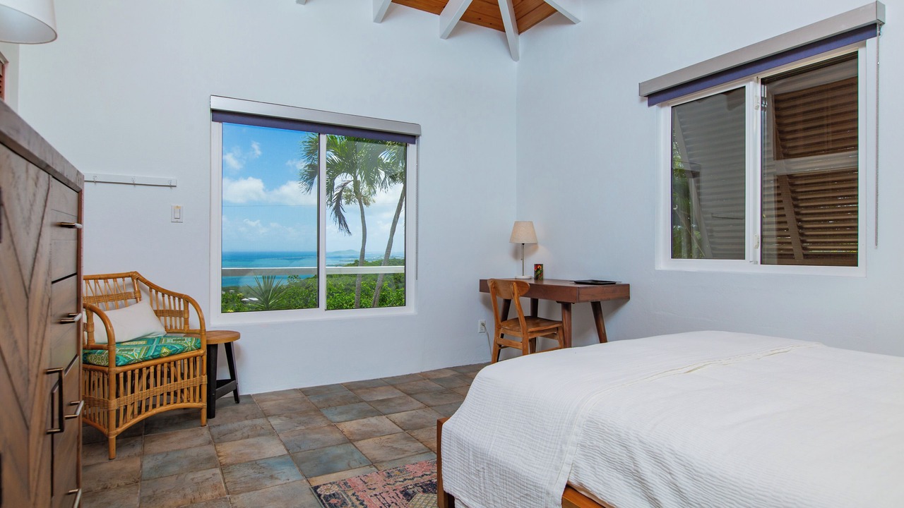 Photo of Bedroom in Orange Grove