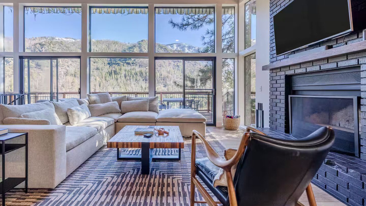 Photo of Livingroom in Camp Nelson