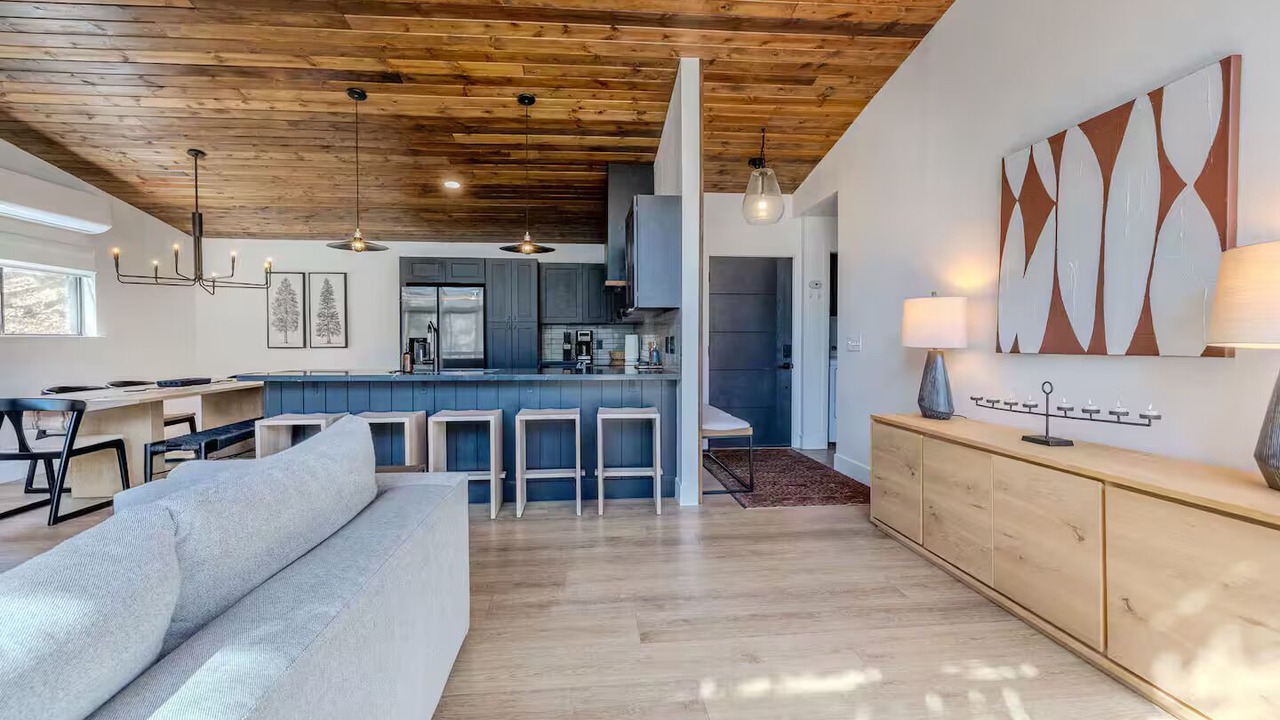 Photo of Livingroom in Camp Nelson