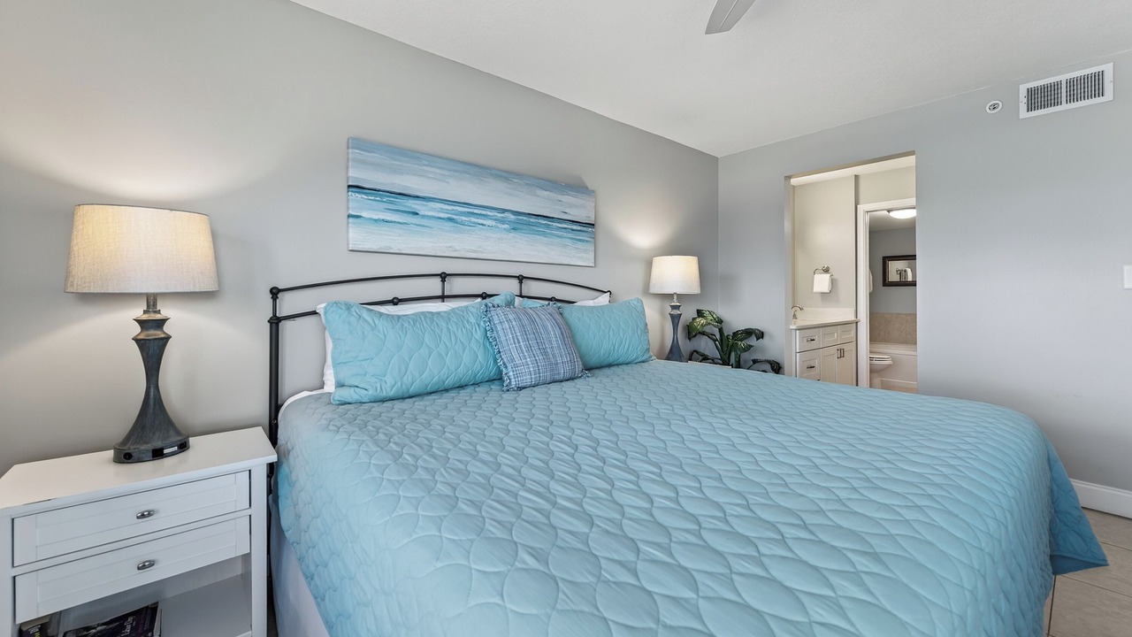 Photo of Bedroom in Seawinds Condo