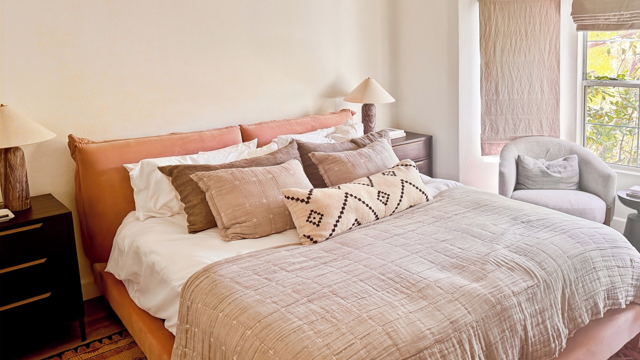 Photo of Bedroom in Newport Coast