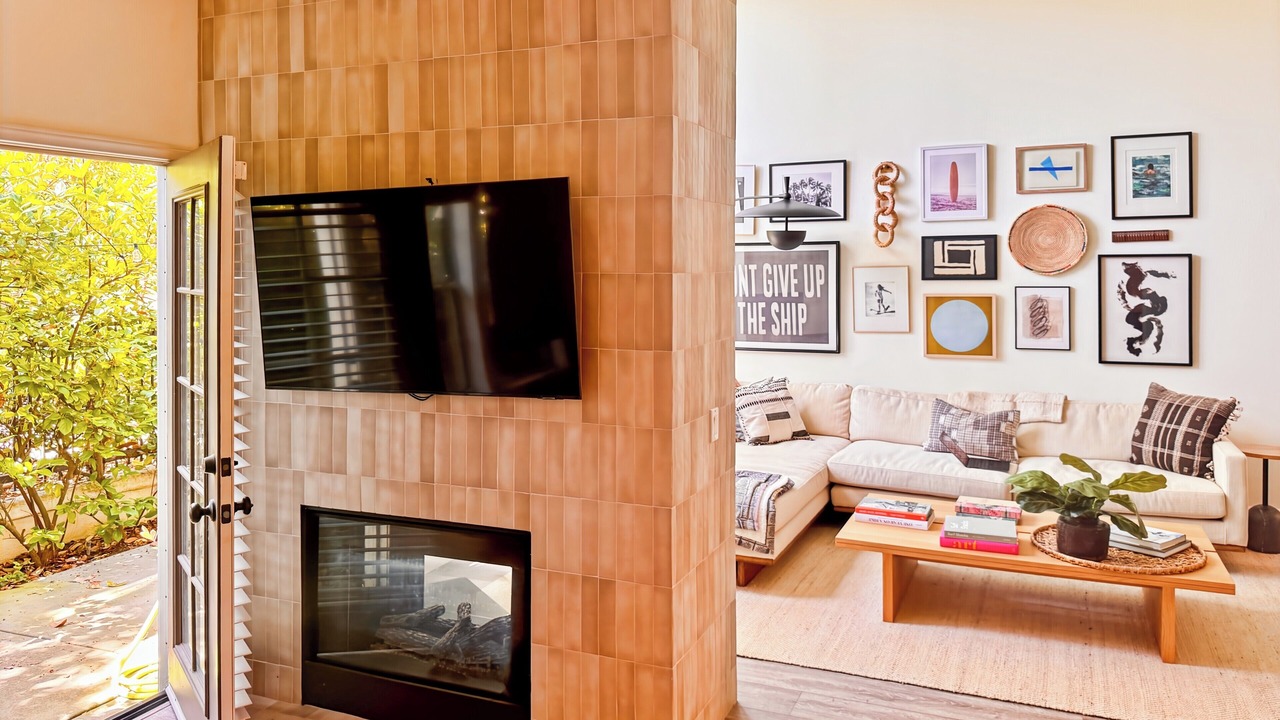 Photo of Livingroom in Newport Coast