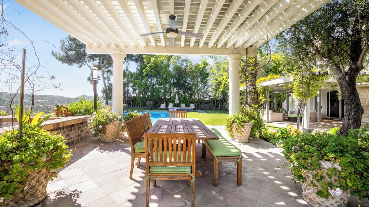Photo of Outdoor in Tarzana