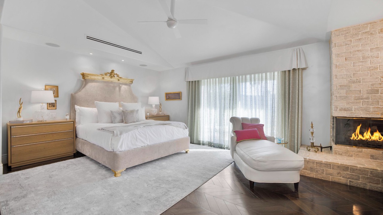Photo of Bedroom in Tarzana