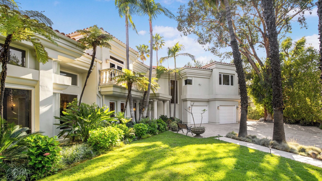 Photo of Outdoor in Tarzana