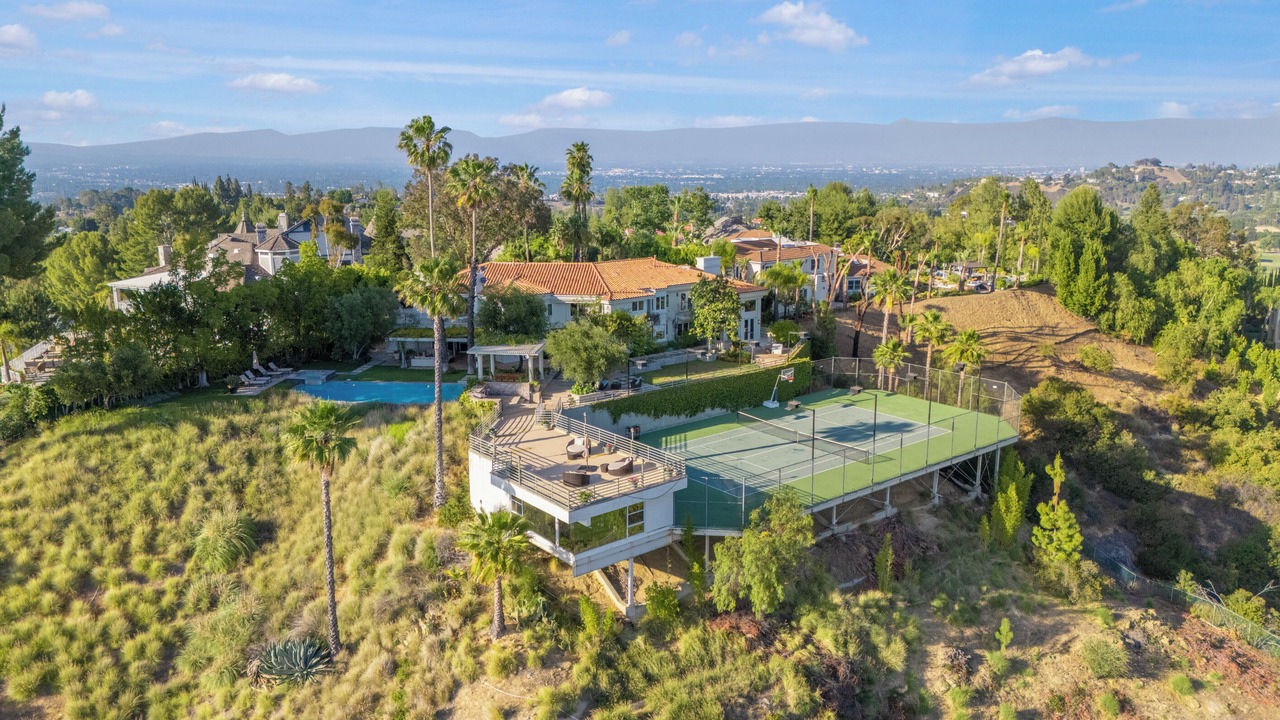 Photo of Outdoor in Tarzana