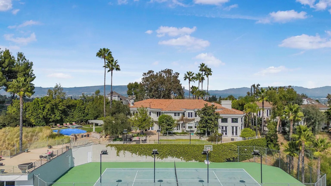 Photo of Others in Tarzana