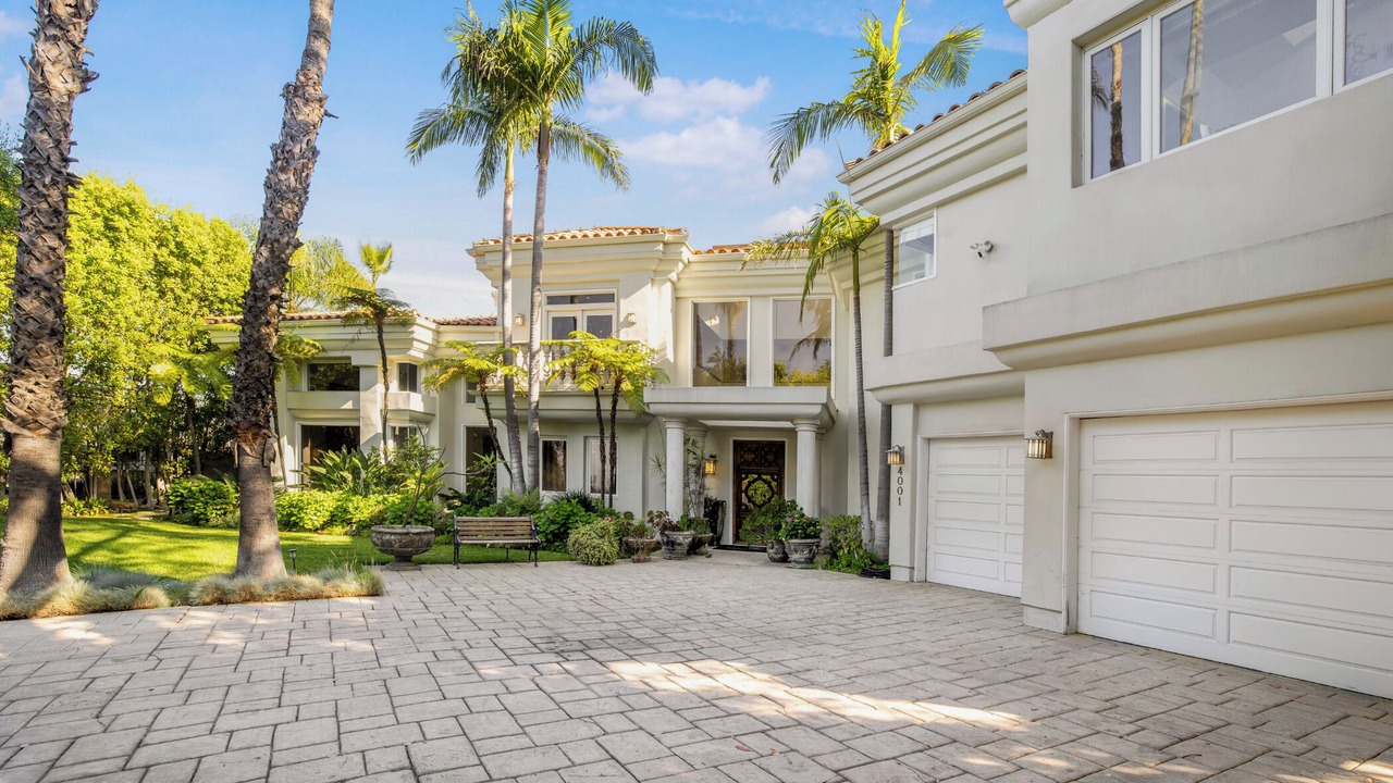 Photo of Outdoor in Tarzana