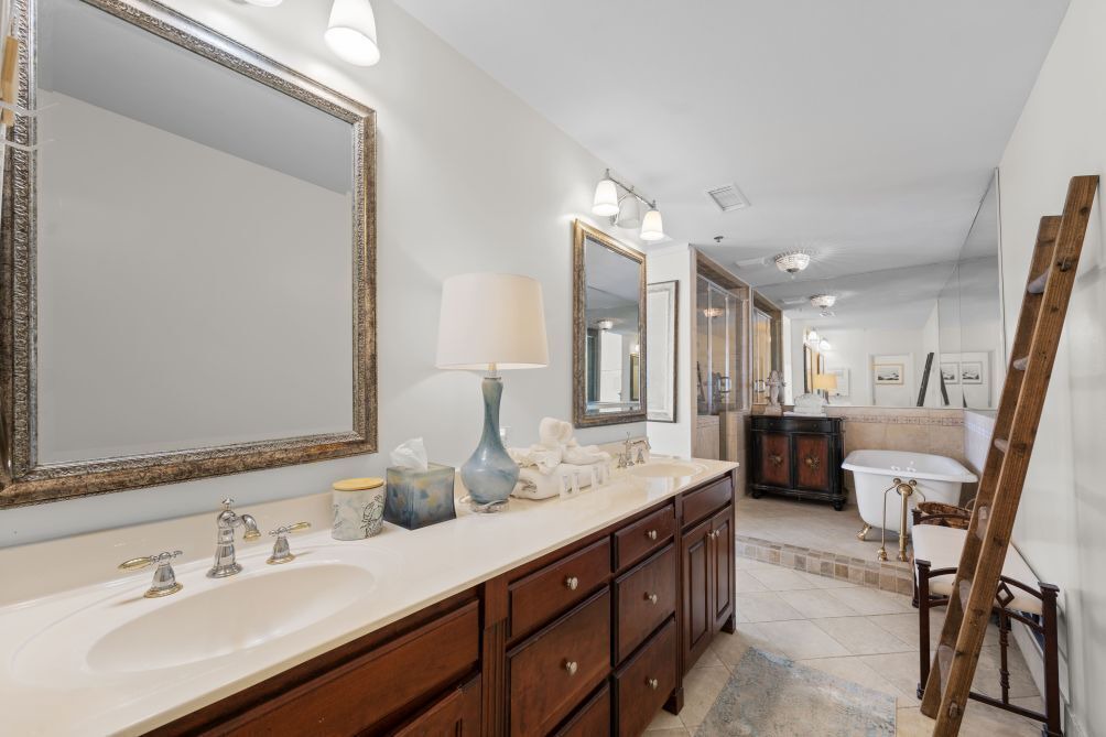 Photo of Bathroom in Orange Beach