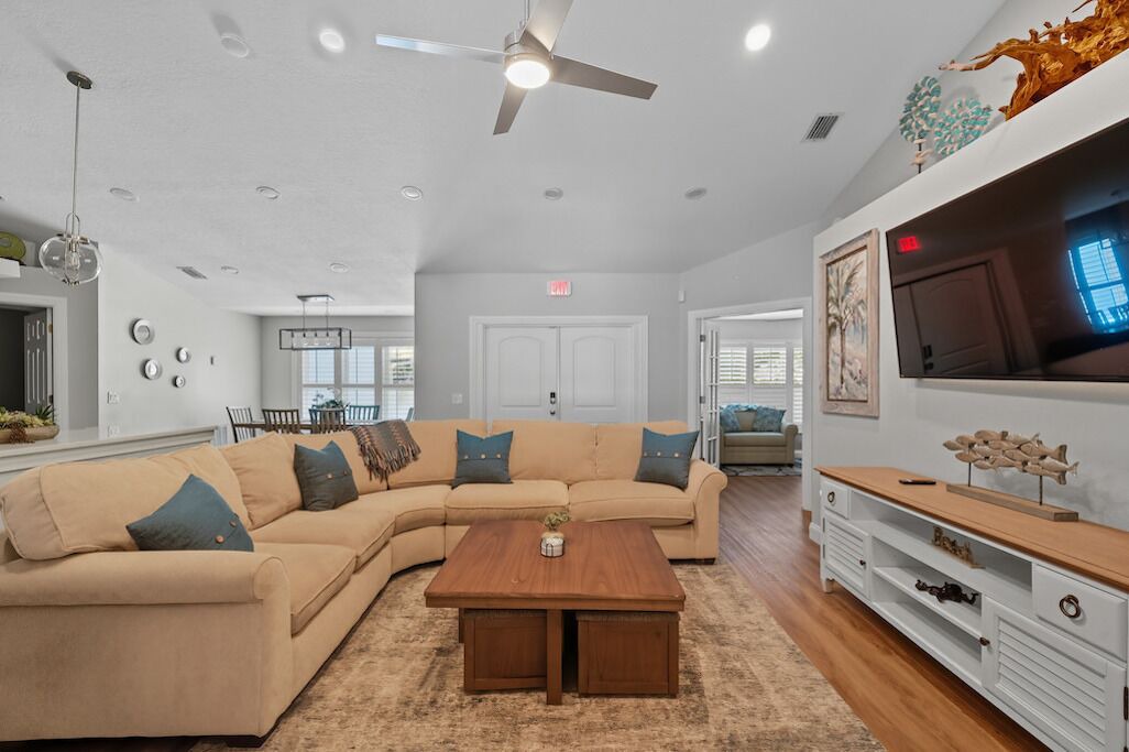 Photo of Livingroom in Wabasso Beach
