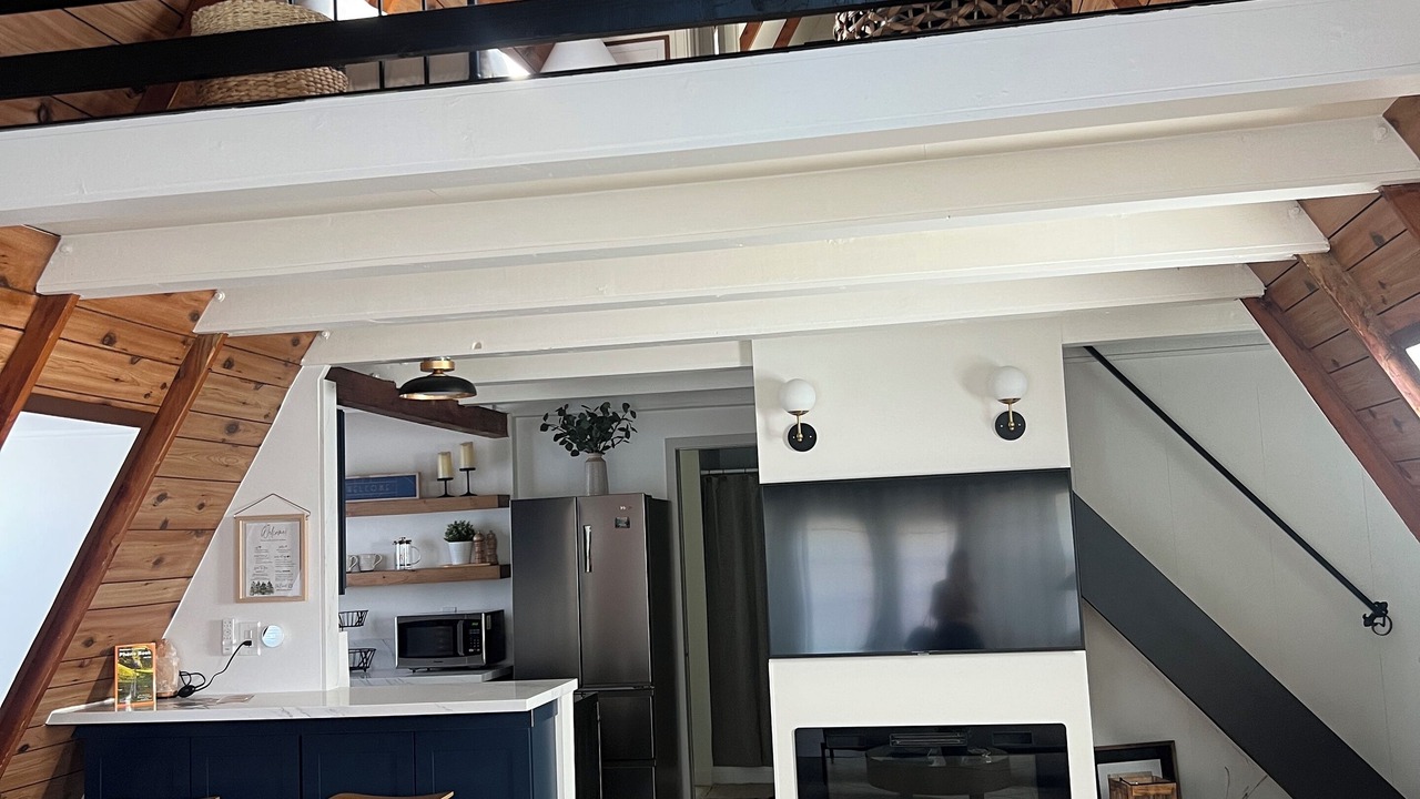 Photo of Livingroom in Frazier Park