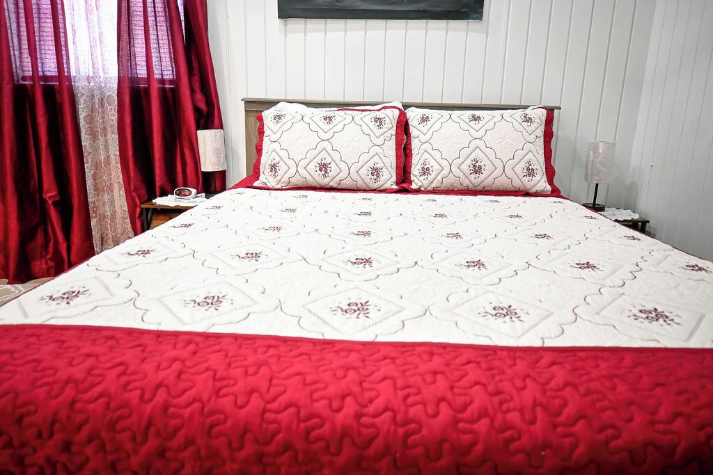 Photo of Bedroom in Rock Sound