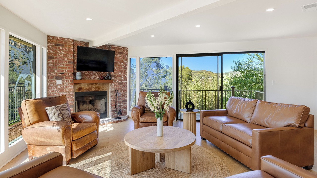 Photo of Livingroom in Agoura Hills