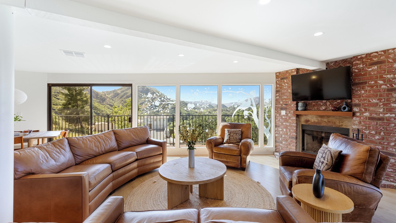 Photo of Bedroom in Agoura Hills