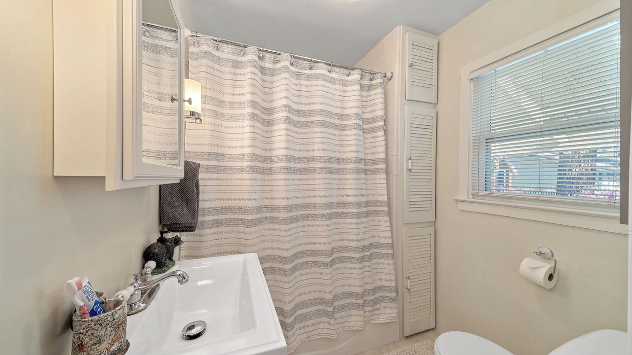 Photo of Bathroom in Al Tahoe