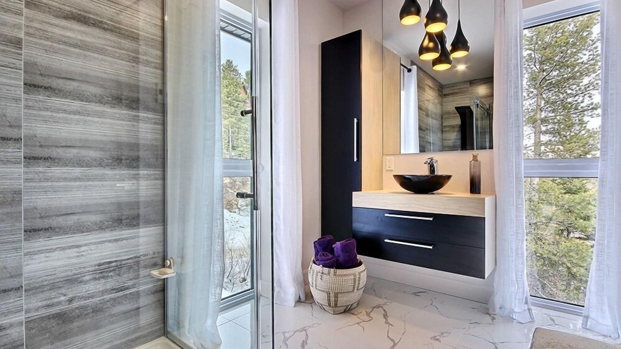 Photo of Bathroom in Saint Irenee