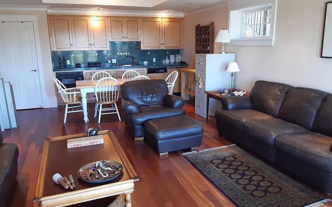 Photo of Livingroom in Upper Rockridge