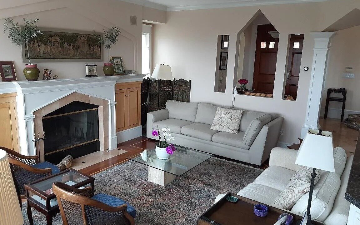 Photo of Livingroom in Upper Rockridge