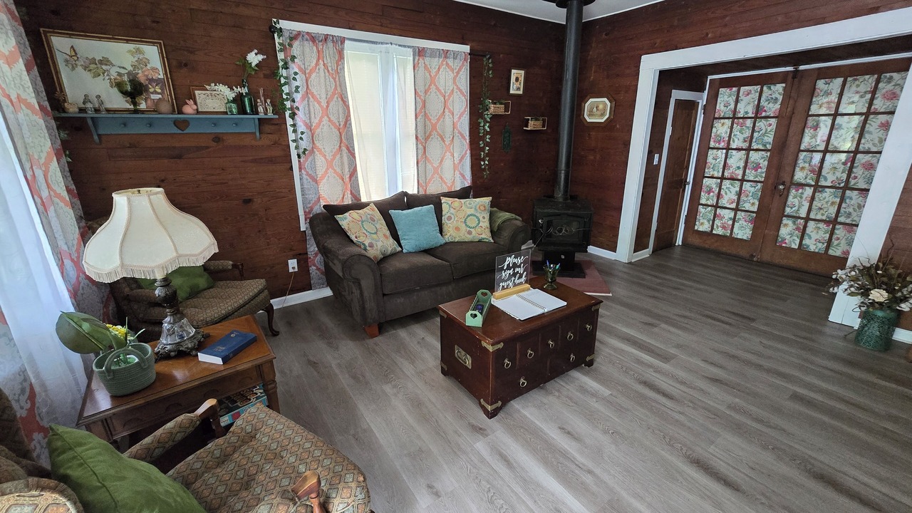 Photo of Livingroom in Pine Level