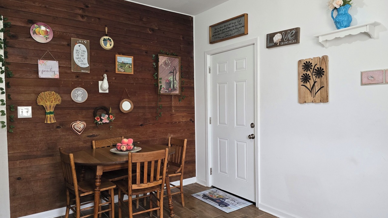 Photo of Others in Pine Level