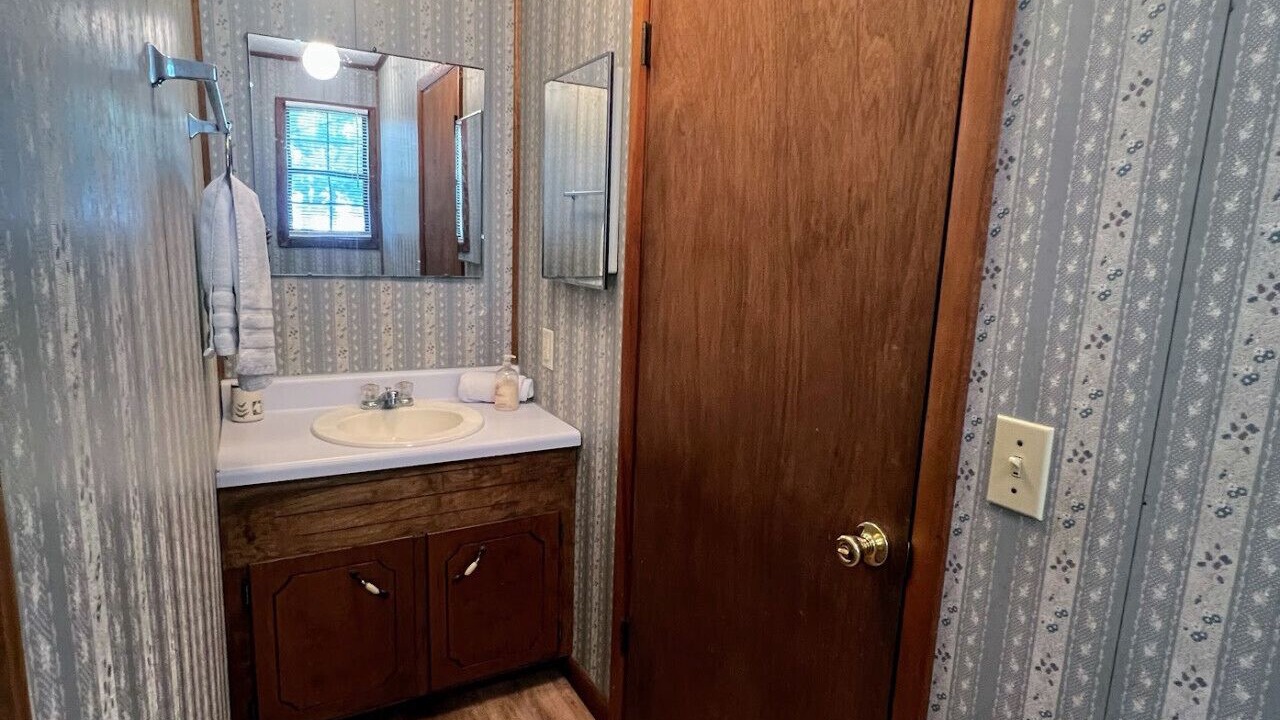 Photo of Bathroom in Cedar Bluff