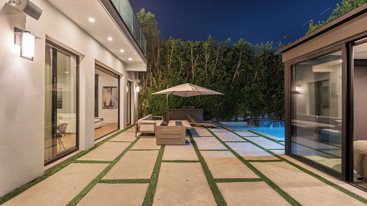 Photo of Patio Balcony in Melrose