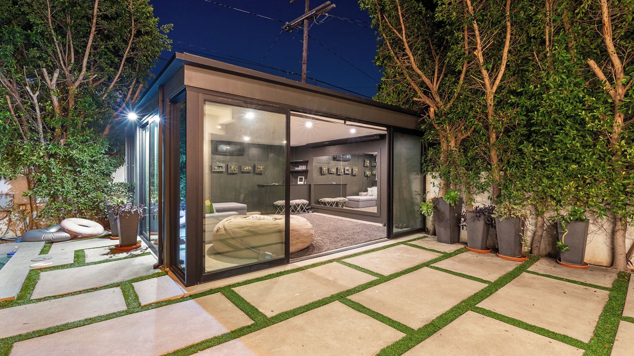 Photo of Outdoor in Melrose