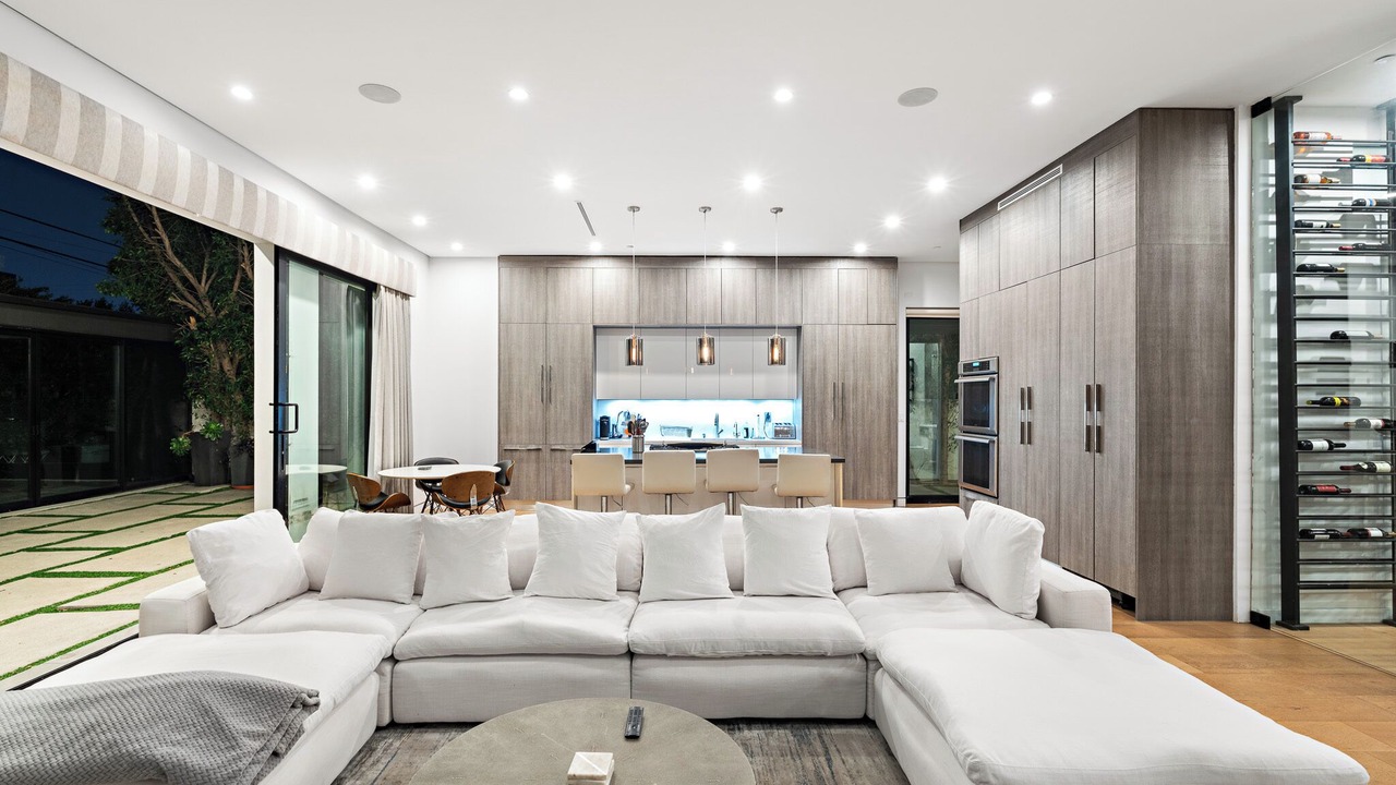 Photo of Livingroom in Melrose