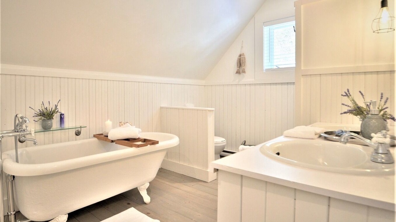 Photo of Bathroom in Saint Irenee