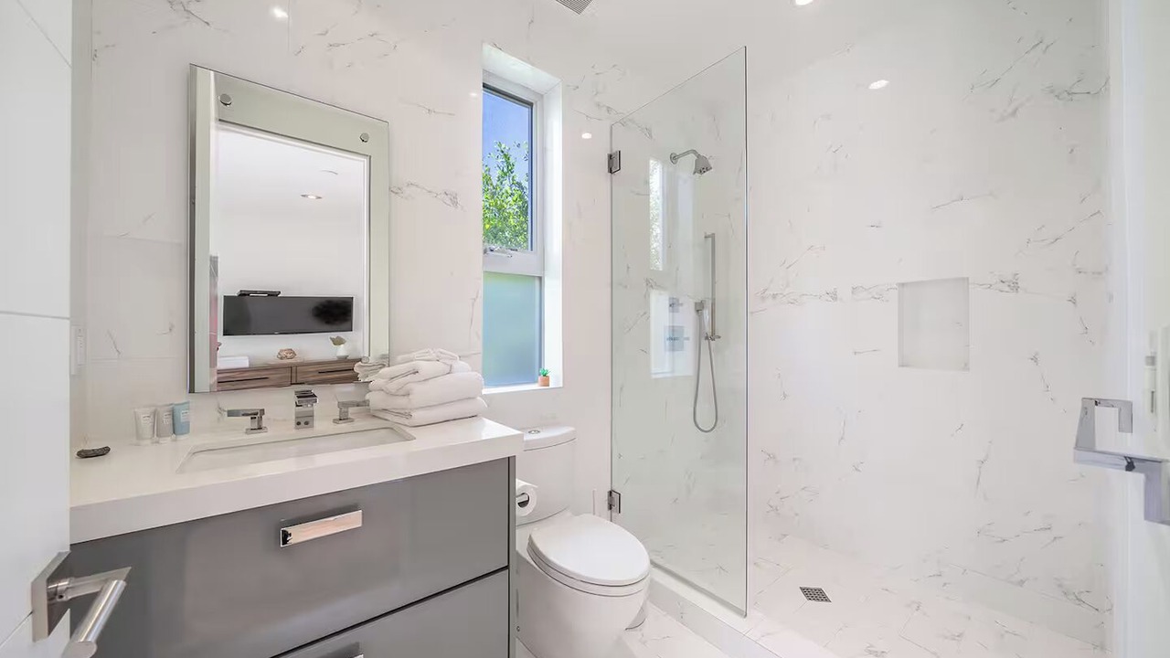 Photo of Bathroom in Beverly Grove
