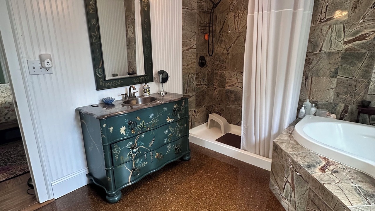 Photo of Bathroom in New Windsor