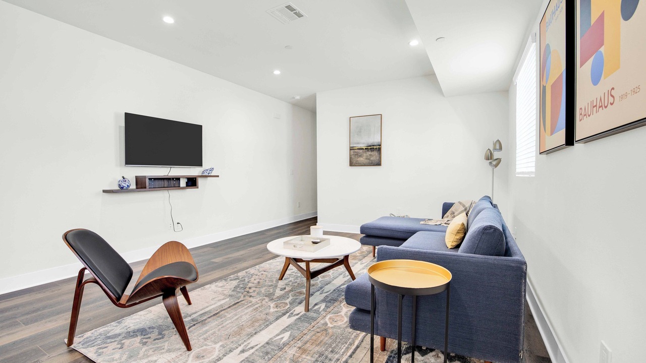 Photo of Livingroom in Historic Filipinotown