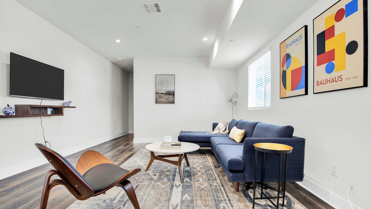 Photo of Livingroom in Historic Filipinotown