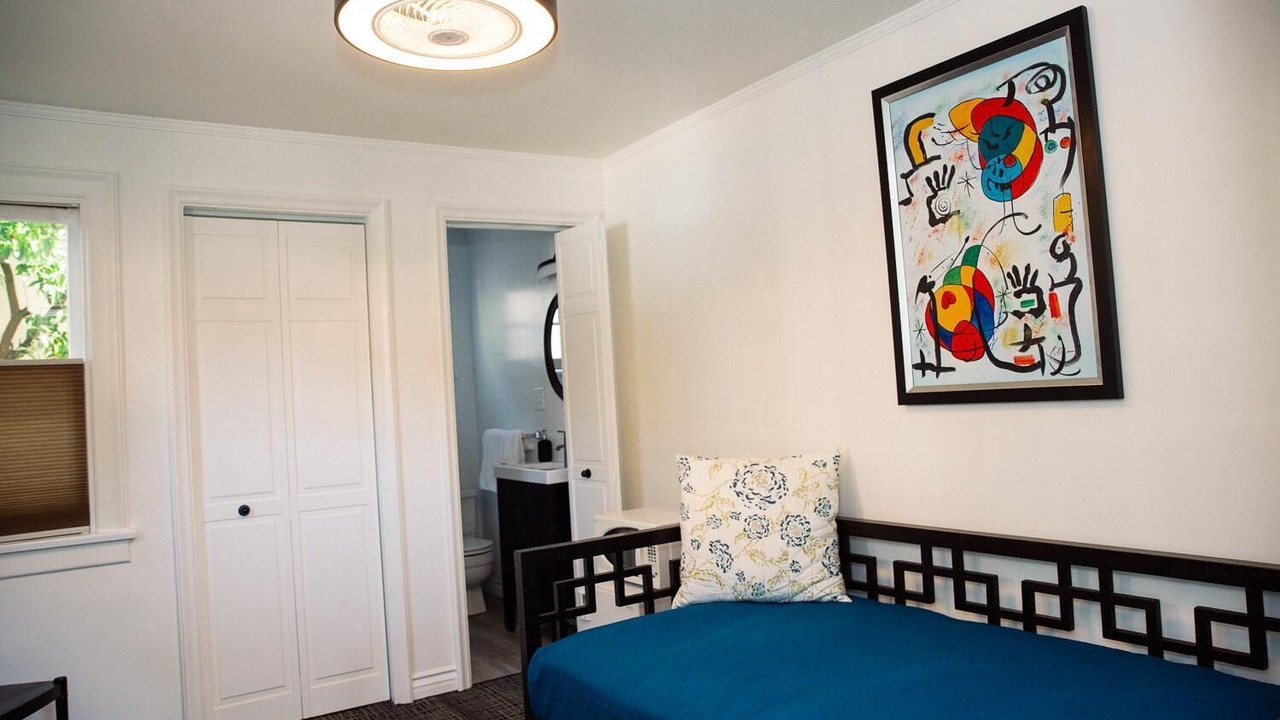 Photo of Bedroom in Altadena