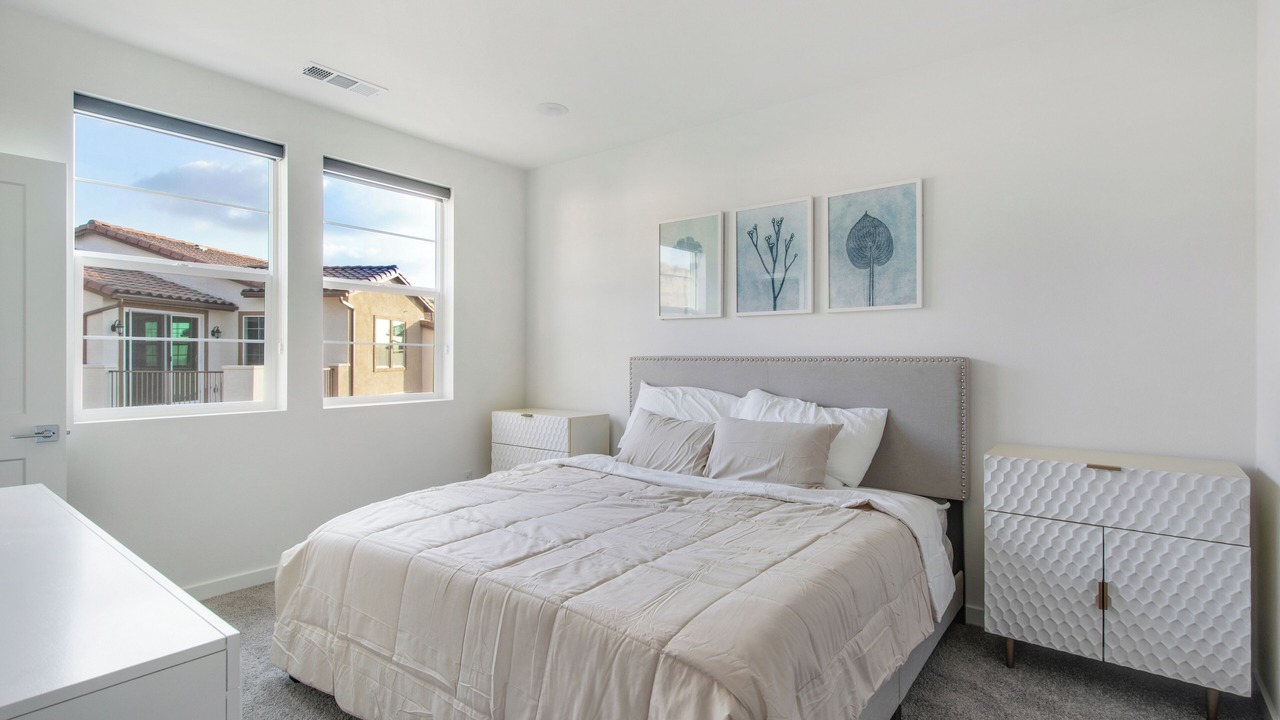 Photo of Bedroom in Lake Forest