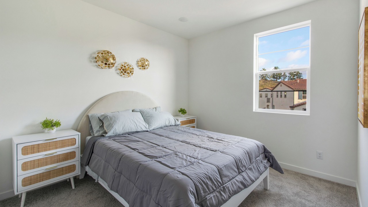 Photo of Bedroom in Lake Forest
