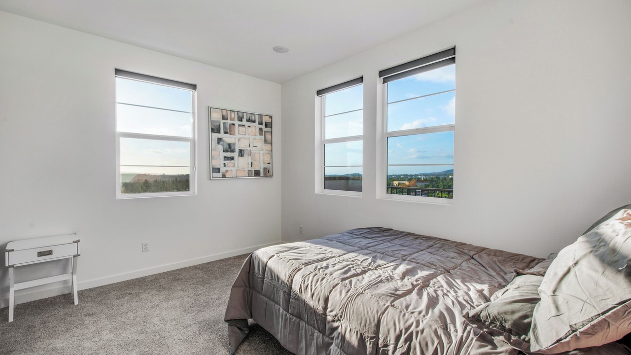 Photo of Bedroom in Lake Forest